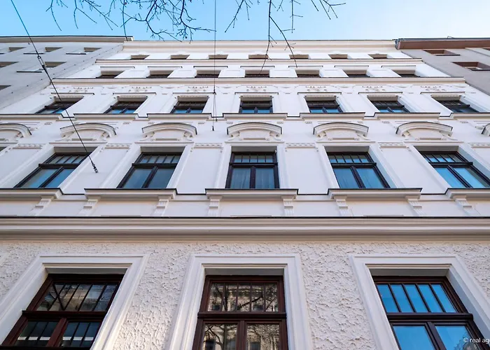 Bernhards Flurschützstraße * Viena