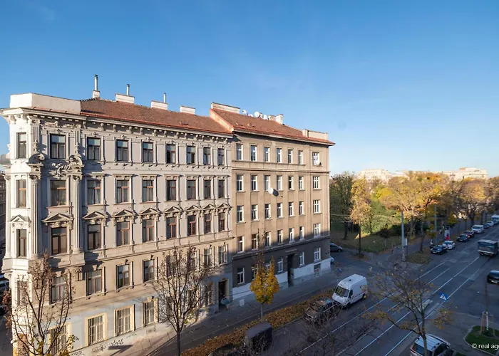 Bernhards Flurschützstraße Viena
